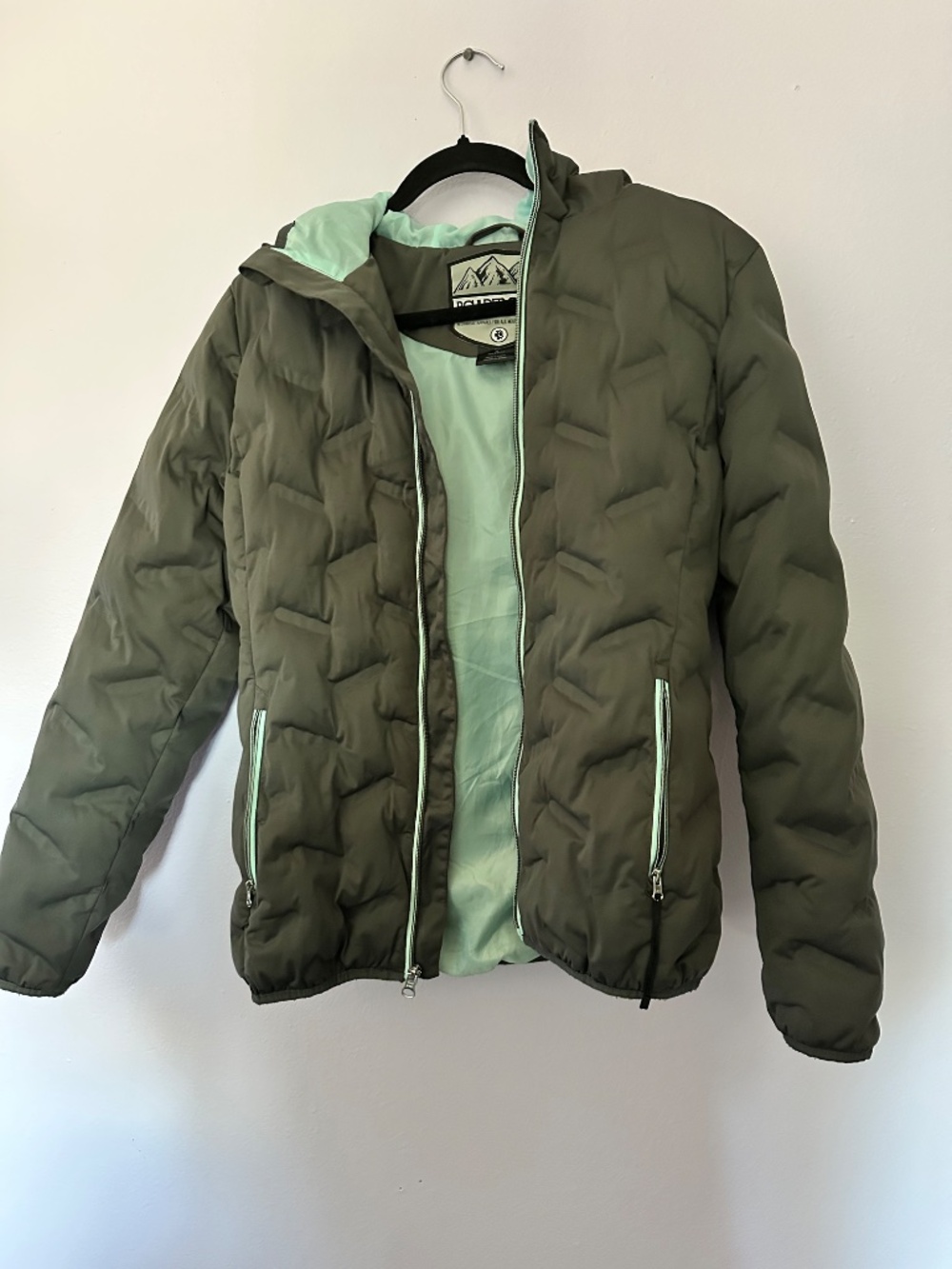 Boulder Gear Puffer Jacket with Hood